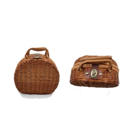 China Modern Camping Vintage Style Cesta De Vime Rattan Style With Lid Picnic Basket for sale