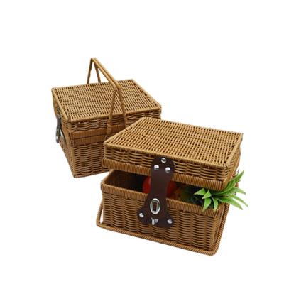 China 2022 modern brand new hot sale handcraft Rotan boxes small rattan large gift baskets picnic basket customize logo square shaped for sale