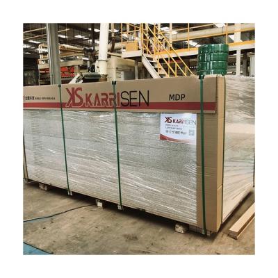 China Formaldehyde Emission Level: E0 Eucalyptus Particle Laminated Cover Pallet Price Laminated Wooden Chipboard for sale