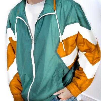 China Fashion Style Zipper Jackets Anorak 100% Polyester Old Non Hooded Wind Proof Tops for sale