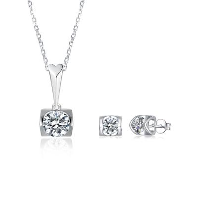 China CLASSIC White Gold Plated 1ct 6.5mm Moissanite Jewelry Necklace and 0.5ct 5mm Moissanite Earrings Jewelry Set for sale