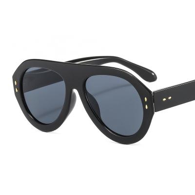 China Fashion sunglasses 2022 retro new big frame toad sunglasses men and women sunglasses shape trend sunglasses for sale