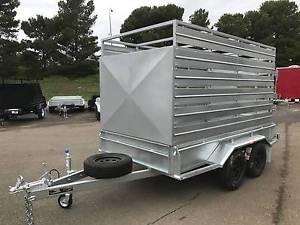 China Heavy Duty Cattle Crate Trailer With Stock Crates , Tandem 12 x 6 Box Trailer for sale