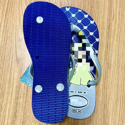 China Cushioning Women's White Silver Healthy And Comfortable Wholesale Designer Neat Zori Water Resistant Flip Flops for sale