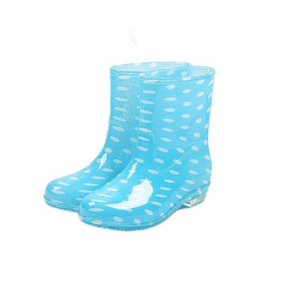 China Baby Light Top Rubber Boots Water High Quality Women Rain Boot PVC Rainproof Shoe for sale