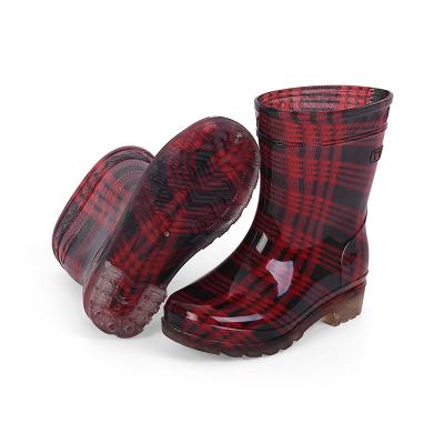 China 2020 Wholesale Cheap Plastic Kids PVC Material Red Camouflage Rain Boots Cushioning for sale