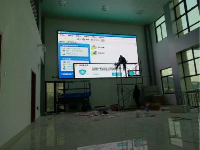 China 1500 Nit Indoor Advertising Screens , Electronic Advertising Display Screen  for sale