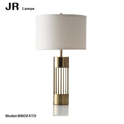 China Lighting Works 2017 New Customized Modern Living Room Designing Metal Decoration Hotel Table Lamp Led Bedside Metal Table Lamp for sale