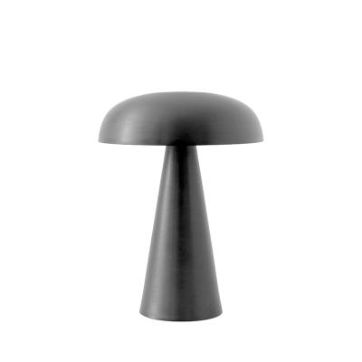 China Iron Modern Simple Atmosphere Light Restaurant Bar Hand Touch Feeling Bar Table Lamp Wireless Mushroom Fill Light for sale