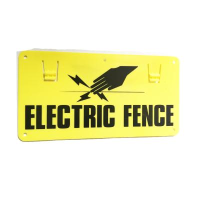 China Easily Assembled Durable Electric Fence Warning Sign With Two Clips And Five Hole Screws for sale