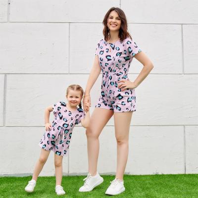 China Wholesale price mother and daughter leisure leopard print parent-child anti-shrink overalls set daughter's overalls leisure parent-child costume for sale