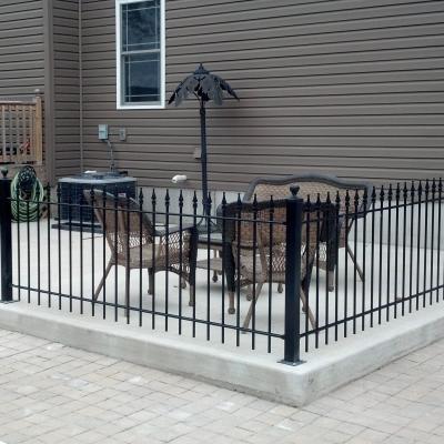 China Easily Assembled Residential Decorative Wrought Iron Yard Fence With Decorative Wrought Iron Ornaments Steel Fence for sale