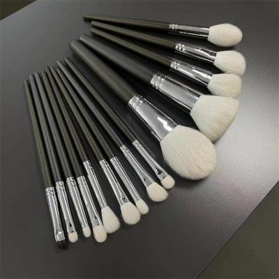 China Wholesale Professional Natural Lip Liner Goat Hair Makeup Brushes Foundation Powder Concealer Contour Eyes Brush Blending Makeup for sale