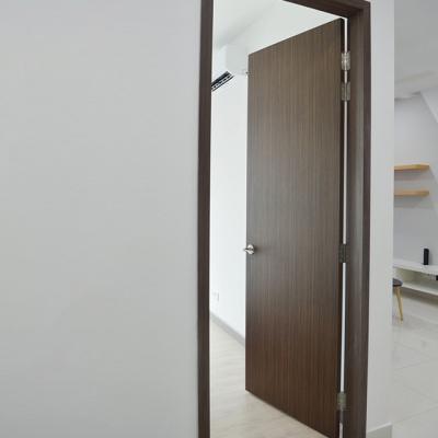 China Modern 100% Solid Timber Door , Solid Door Decorative Molded Wood Door for sale