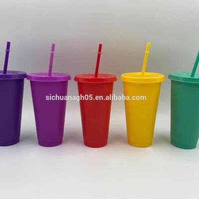 China Sustainable Plastic Cups With Lids 16oz 24oz Staff Mulit Color Acrylic Plastic Not Changing Water Cup With Lid And Straw Water Cup for sale