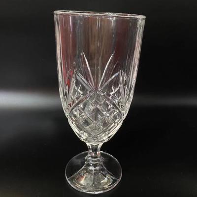 China Stock Embossing Colored Goblet Round Wine Glass For Hotel for sale