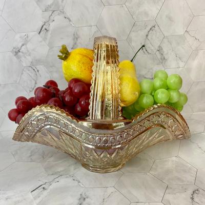 China 2021 viable hot table decoration fruit dish glass fruit basket with handle for wedding holiday and home use for sale