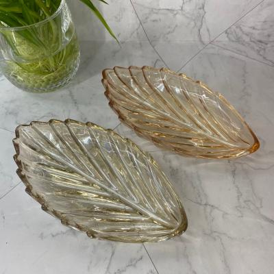 China Viable Home Decoration Fruit Dish Creative Glass Leaf Shaped Snack Dishes for sale