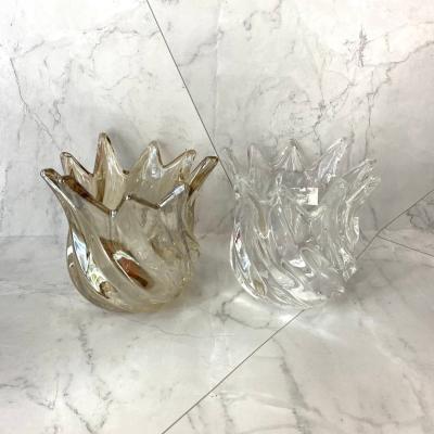 China 2021 modern luxury swirl hot-saling corner glass candle holder without cover for party atmosphere and home decoration for sale