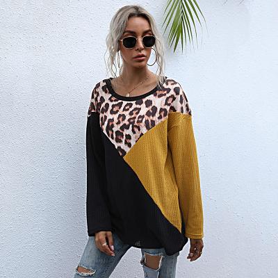 China Anti-wrinkle 2021 hot woman new tops fashion O-neck pullover patchwork leopard sweater for sale