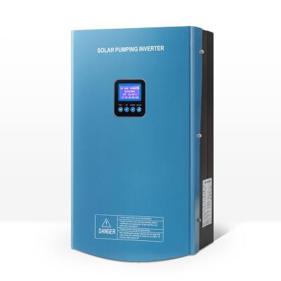 China Three Phase Solar Water Pumping Pump Frequency Inverter 50HZ 2.2KW 3.7KW 5.5KW With High MPPT Efficiency for sale