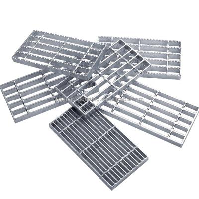 China Galvanized Metal Traditional Steel Mesh Grating Floor Grating Mesh for sale