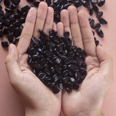 China China Wholesale Natural Stone Black Gravel Crystal Chips Quartz Tumbled Healing Chips Tumbled Stone For Decoration Macadam for sale