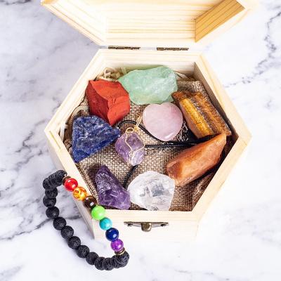 China China Customize Healing Crystals Set For Raw Rough Stones Kit Tumbled Stone Chakra Beginners Set In Diamond Shape Wooden Box For Gift for sale