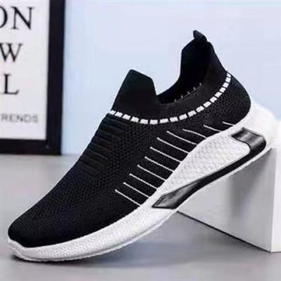 China 2021 Sweat-absorbent autumn and winter new men's fashion casual shoes flying Korean woven men's breathable sports shoes for sale