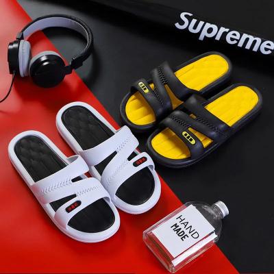 China Fashion Trend Popular Men's Slippers Use Korean Sandals Slippers In Summer Fashion Personality Beach Home Bathroom Slippers Thick Bathroom for sale