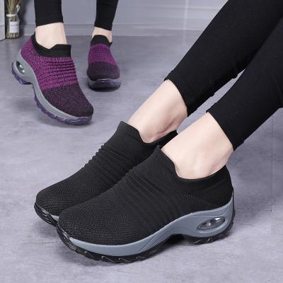 China Large Size Fly Woven Fashion Cushion Air Sports Shoes Outdoor Shoes Women's Sweat-absorbent Sock for sale