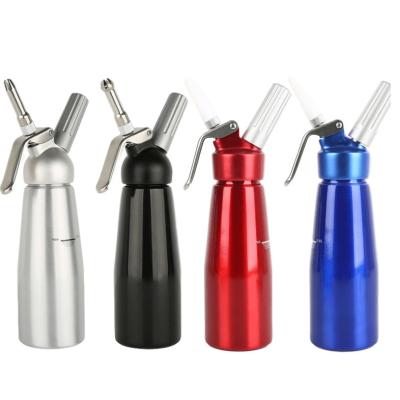 China Viable Professional 1-Pint Cream Whipper Whipping Siphon Gourmet Cream Whipper with 3 Decorating Nozzles for sale