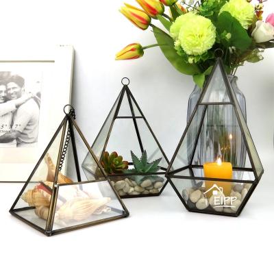 China Pastoral Triangle Shape Succulent Plants Home Decorative Hanging Glass Geometric Mini Greenhouse for sale