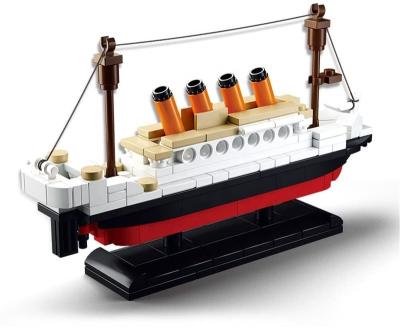 China Building Toy SuSenGo Building Blocks 194PCS Titanic Ship 3D Model Educative Toys For Children for sale