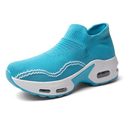 China CUSHIONING Women's Sports Shoes Breathable Flight Woven Shose Thick-soled Casual Tennis Outdoor Running Shoes for sale