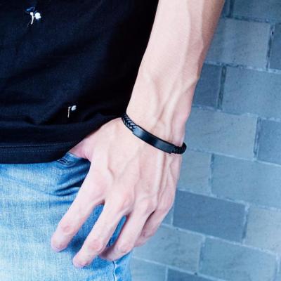 China Environmental Friendly Simple Shiny Leather Black Braided Bracelet Stainless Steel Men's Retro Bracelet Bangle for sale