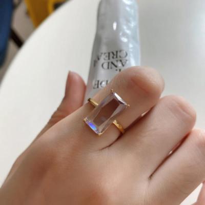 China FASHIONABLE Luxury Ladies Diamond Ring 925 Zircon Ring Square Silver CZ 925 Sterling Silver Ring For Women for sale