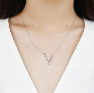 China CLASSIC 925 Silver Jewelry Gift V Letter Pendant Necklace For Women Tasty Minimalist V Shape Necklace for sale