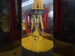 0.6 CBM rotary double cylinder clamshell bucket for 16M telescopic arm is Functional testing