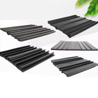 China Traditional steel edge buried back sticker outside sticker pvc pvc waterstop for sale