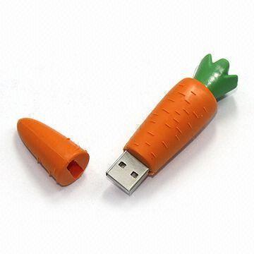 Chine Usb adapté aux besoins du client 2,0 de PVC 22g de lecteur d'instantané d'USB de carotte de 2GB 4GB 8GB 16GB à vendre