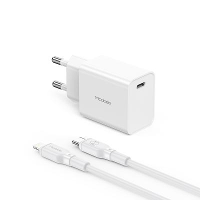 China Iphone CE Rohs Certified Wall Charger PD Single Left Fast Charging EU USB-C Type Type-C To Iphone Lightning Charger Pack For iphone 12 for sale