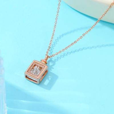 China Fashion Stainless Steel Diamond Pendant Fashion Jewelry Gold-plated Ladies Necklace for sale