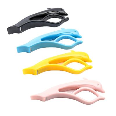 China Professional Stored Ring Peeler Stainless Steel Fruit Peeling Knife Creative Kitchen Dolphin Shape Peeling Instrument for sale