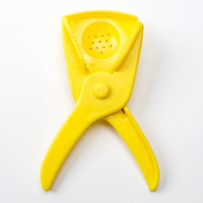 China Sustainable Home Use Hand Lime Lime Staple Plastic Kitchen Cutter for sale