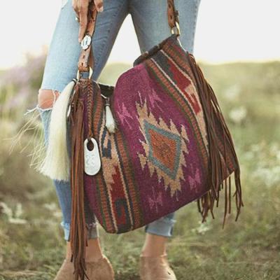 China Hot Selling Water Resistant Boho Shoulder Bags For Fashion Lady Macrame Bag Handmade Handbags For Women for sale