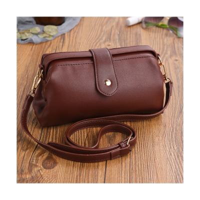 China High Quality Messenger Bag Adjustable Shoulder Strap Leather Work Party Handy Messenger Bag for sale