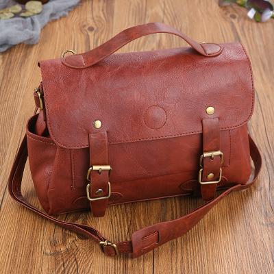 China Magnetic snap bag the latest fasion sale messenger handbag hot trend briefcase shoulder bag office zipper for men for sale