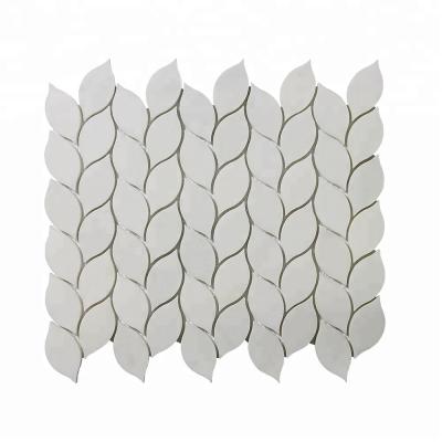 China Parquet China Manufacturer Kitchen Wall Art Sheet Shaped Mosaic Marble Backsplash Slab for sale