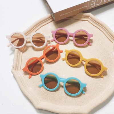 China B2250 fashion sunglasses B2250 wholesale boys girls glass PC colorful around 2022 fashionable kids children shading sunglasses for sale